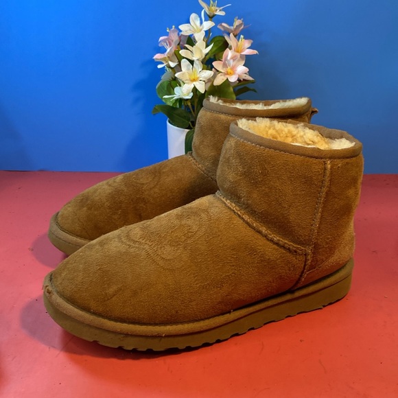 Ugg boots SZ 7 - Picture 4 of 7